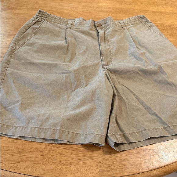Saddlebred Men's Khaki Flat Front Shorts - Picture 1 of 7